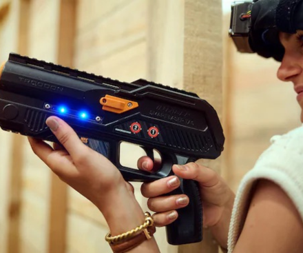 Family Laser Battle